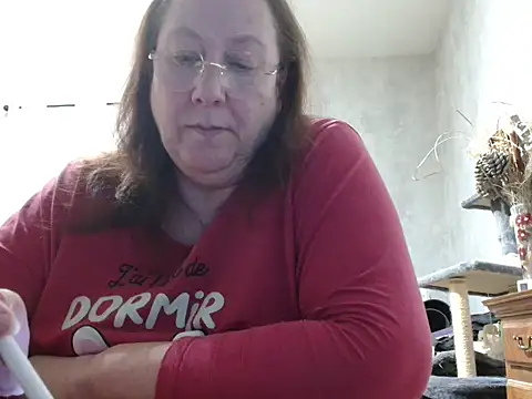 xmyriamx online show from March 18, 8:10 pm