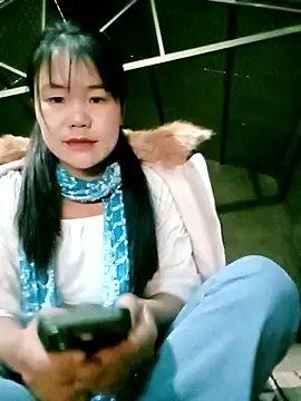 Snapshot of him220 chatting on January 14, 5:44 am him220 online show from January 14, 5:44 am