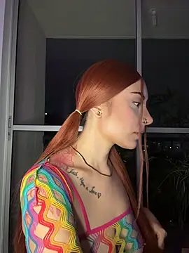 alesziarose  online show from March 26, 11:46 pm