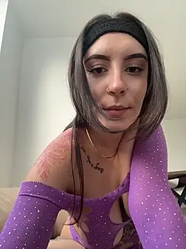 alesziarose  online show from January 7, 10:48 pm