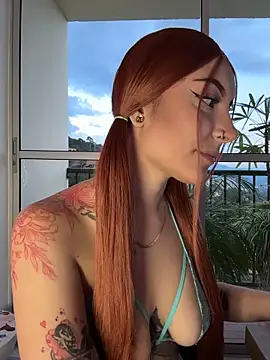 alesziarose  online show from March 7, 11:21 pm