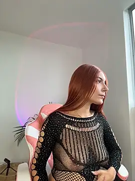 alesziarose  online show from May 12, 9:43 pm