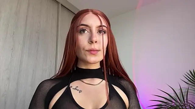 alesziarose  online show from May 26, 10:41 pm