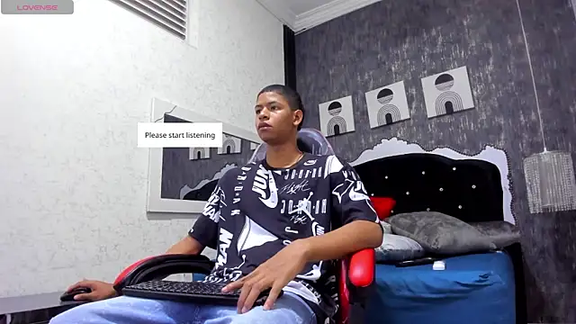  erick j online show from March 22, 8:43 pm