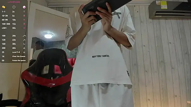  erick j online show from March 31, 8:11 pm