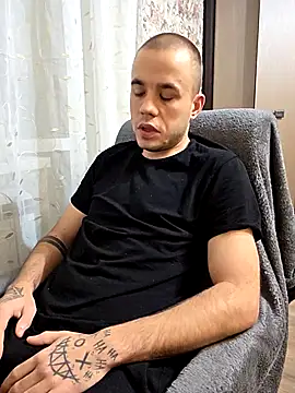 Snapshot of TvoY_bOy1 chatting on February 14, 4:51 pm TvoY bOy1 online show from February 14, 4:51 pm