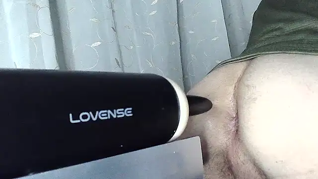 Snapshot of TvoY_bOy1 chatting on February 12, 9:36 pm TvoY bOy1 online show from February 12, 9:36 pm