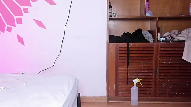 miiaa m1 online show from April 10, 7:10 pm