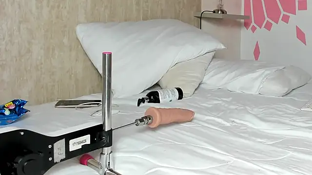 miiaa m1 online show from March 4, 7:43 pm