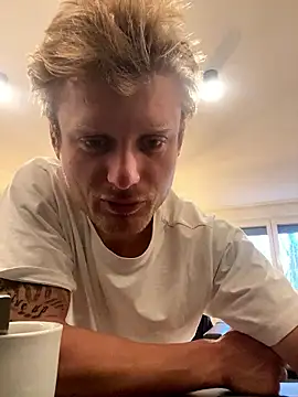 Fitlover1994 online show from January 16, 8:07 am