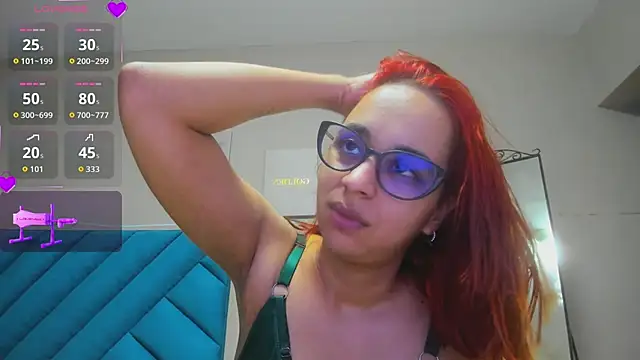 Snapshot of anna_taylor_ chatting on February 6, 8:27 pm anna taylor online show from February 6, 8:27 pm