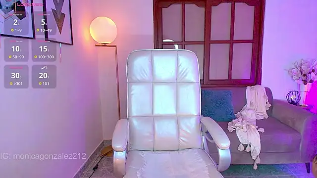 Alice Price  online show from February 25, 11:32 am