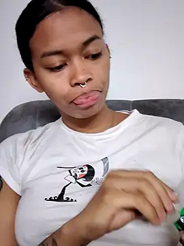 shenna brunette online show from February 26, 3:45 pm