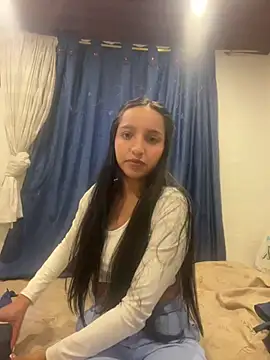 Snapshot of Eve_Ritz chatting on February 13, 4:23 am Eve Ritz online show from February 13, 4:23 am