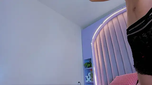 AmberStonne   online show from February 20, 6:26 am