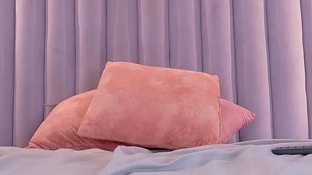 AmberStonne   online show from April 11, 7:45 am