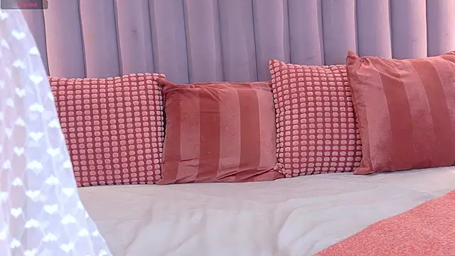 AmberStonne   online show from April 1, 2:57 am