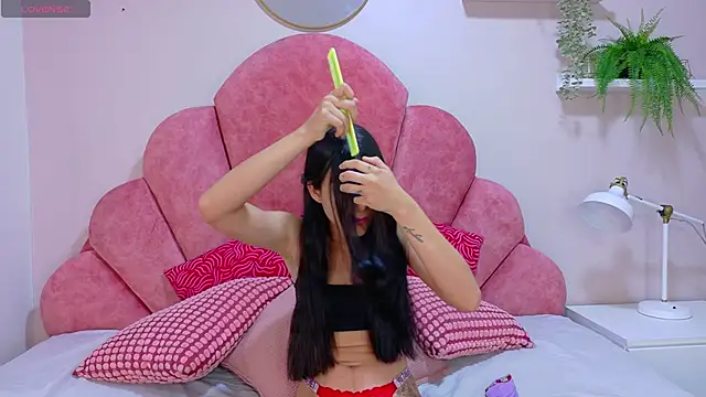 AmberStonne   online show from April 9, 2:57 am