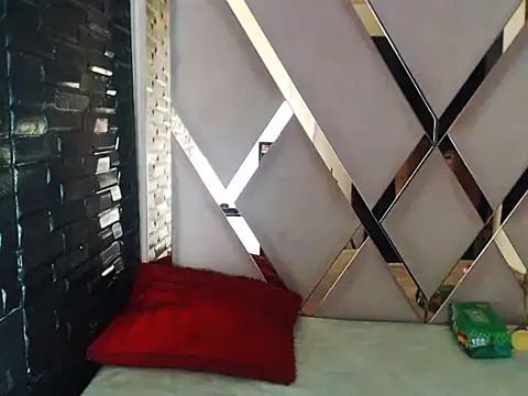 LunaFever69 online show from May 25, 3:06 am