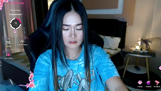 Snapshot of simplykhate chatting on February 26, 3:06 am simplykhate online show from February 26, 3:06 am