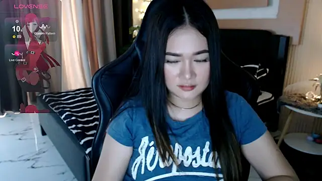 Snapshot of simplykhate chatting on January 19, 3:10 am simplykhate online show from January 19, 3:10 am