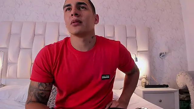 MassimoCo  online show from February 28, 11:04 pm