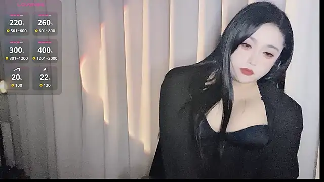 Missqiu-w online show from January 10, 10:54 am