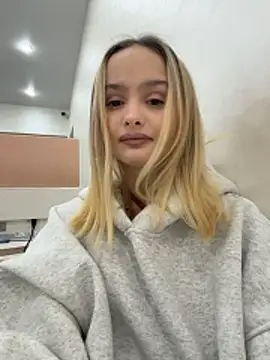 KittyOdley online show from January 19, 6:39 am