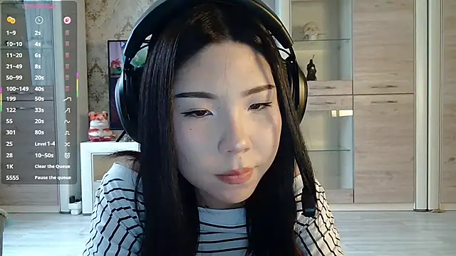 AprilOnilll online show from February 23, 10:05 am