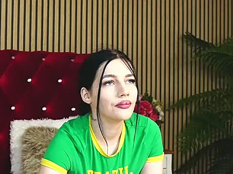 Snapshot of AmberCharm chatting on January 15, 6:28 am AmberCharm online show from January 15, 6:28 am