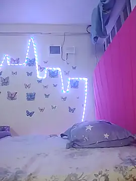 smily sophia online show from April 19, 1:34 pm