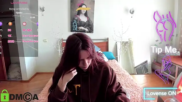 Lily Viola online show from April 28, 7:57 am