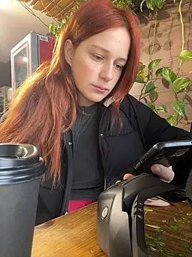 Lily Viola online show from February 5, 7:15 am