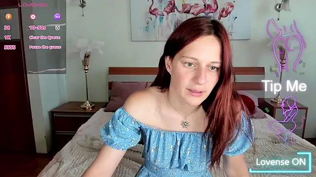 Lily Viola online show from May 26, 7:39 am