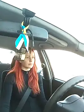 Lily Viola online show from March 12, 6:39 am