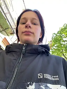Lily Viola online show from April 22, 6:09 am
