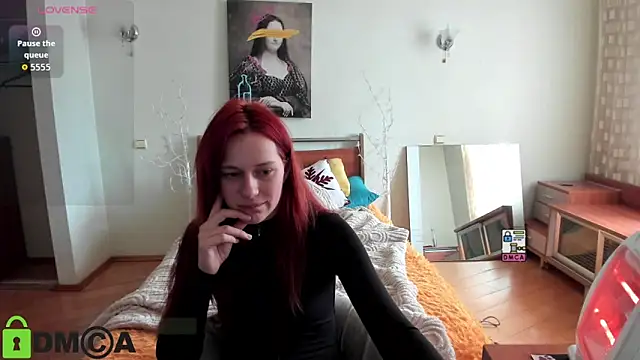 Lily Viola online show from March 25, 7:30 am