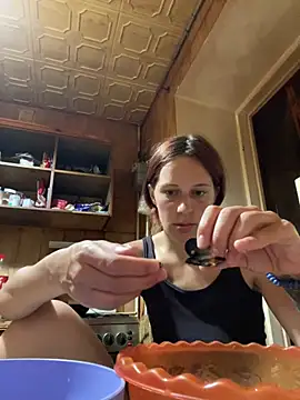 Snapshot of Lily_Viola chatting on June 25, 7:41 pm Lily Viola online show from June 25, 7:41 pm