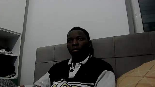 Snapshot of Bigchocco chatting on February 21, 8:11 pm Bigchocco online show from February 21, 8:11 pm