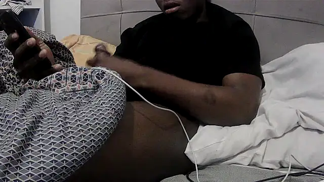 Snapshot of Bigchocco chatting on February 6, 2:24 pm Bigchocco online show from February 6, 2:24 pm