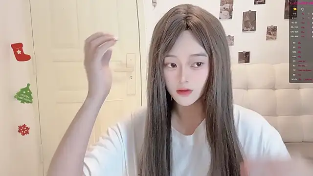 sunny-ly online show from April 12, 6:00 pm