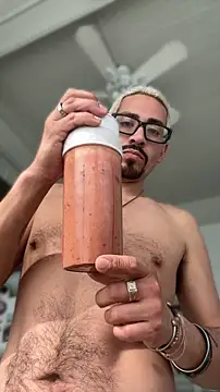 JacobdelaO online show from April 14, 4:56 pm