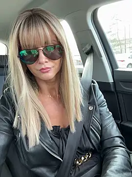 NaughtyNinky online show from March 12, 1:04 pm