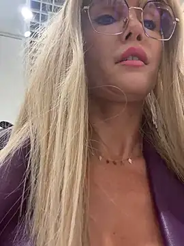 NaughtyNinky online show from February 26, 12:16 pm