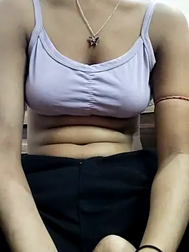 Snapshot of monikajaan4763 chatting on February 14, 1:55 pm monikajaan4763 online show from February 14, 1:55 pm