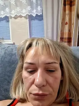 MissKryss online show from February 9, 6:39 pm