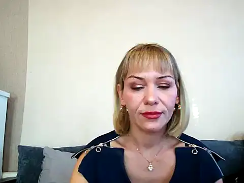 MissKryss online show from February 13, 5:29 am