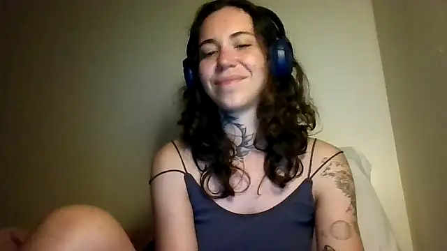 Dirty Pink online show from March 2, 9:55 pm