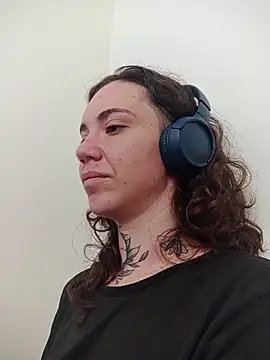 Snapshot of Dirty_Pink chatting on February 2, 9:52 am Dirty Pink online show from February 2, 9:52 am