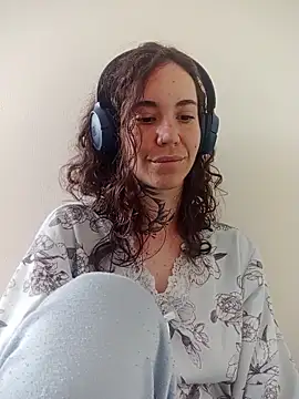 Snapshot of Dirty_Pink chatting on February 16, 12:48 pm Dirty Pink online show from February 16, 12:48 pm